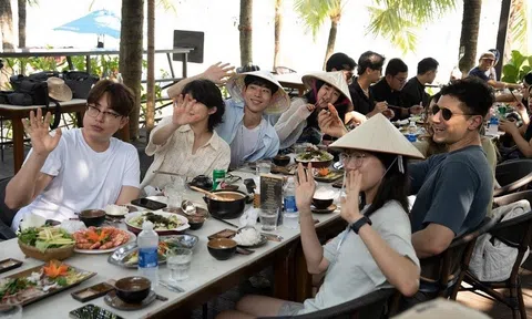 Dàn TikTok creators quốc tế đổ bộ Phú Quốc, tiết lộ tất tần tật bí kíp "ăn, ngủ, chơi" ở đảo Ngọc